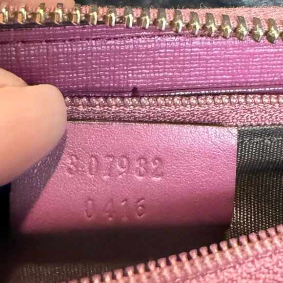 Gucci Beige and Pink Signature Wallet - Picture 11 of 13